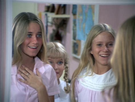 The Brady Bunch Susan Olsen Was Stuck In The Middle When These