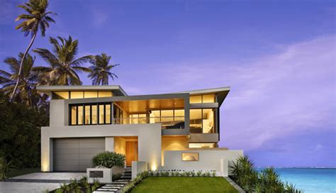 Typical features of a coastal home plan include: แบบบ้านสองชั้น โมเดิร์น สง่างามริมชายหาด - บ้านไอเดีย ...