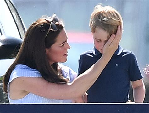Le Prince George Consolé Par Kate Middleton Sa Cousine L Closer