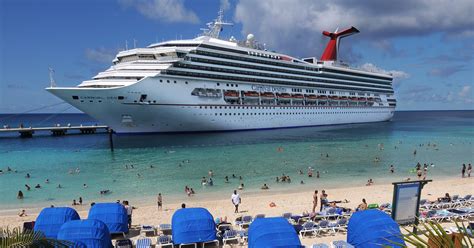 Do cruise ships stop at Turks?