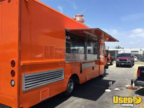 Diesel 28 Chevrolet P30 Mobile Kitchen Food Truck With Ansul Pro Fire