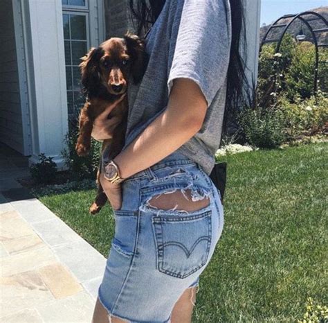 Butt Ripped Jeans From Instagram To The Streets Fashiontag Kylie