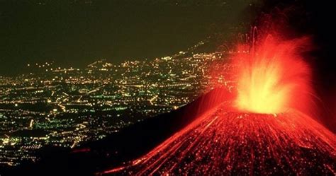 Eruption history about the author. Les plus belles images de l'Etna, en éruption pour la ...