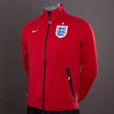 Acheter des maillots, accessoires, chaussures et vetements de football et de sport en toute sécurité sur la boutique en ligne. Veste de Survetement - Nike - Nike Angleterre N98 Tech ...