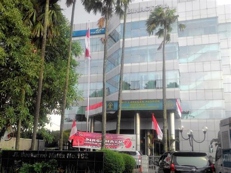 Tampak depan gedung kantor imigrasi berikut tempat alamat dan ulasan mengenai cara pengajuan passport di kantor imigrasi jakarta. Cara, Syarat, dan Langkah-langkah Membuat Paspor di Kantor ...