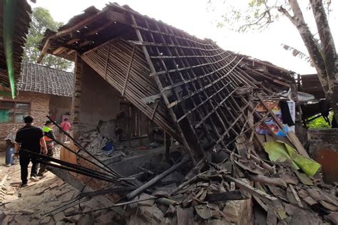 Gempa hari ini, informasi dari bmkg gempa bumi terkini, informasi gempa bumi hari ini, gempa bumi indonesia, data gempa bumi usgs, gempa aceh, gempa bumi terbaru, potensi gempa hari ini ? Update Gempa Banten: 200 Bangunan Rusak di Seluruh Wilayah ...