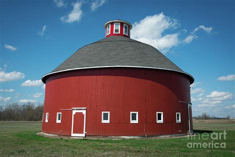 Historic Red Round Barn Indiana Photograph By Gary Whitton