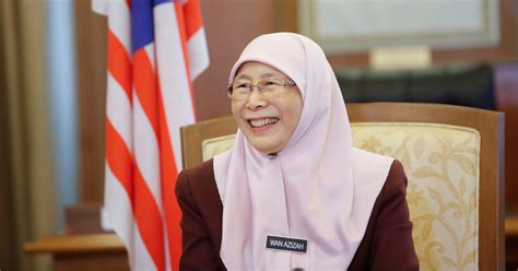 Pengumuman itu dilakukan ketua umum pkr, datuk seri anwar ibrahim selepas mesyuarat majlis pimpinan pusat (mpp) parti itu malam isnin. Breaking News ...