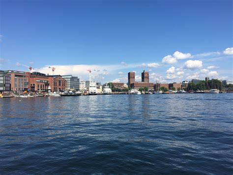 ˈʊ̂ʂlʊ or ˈʊ̂slʊ, ˈʊ̀ʂlʊ) is the capital and most populous city of norway.it constitutes both a county and a municipality.as of 23 november 2020, the municipality of oslo had a population of 697,549, while the population of the city's greater urban area was 1,019,513, as of 4 november 2019. Oslo Norway | Norway, San francisco skyline, New york skyline