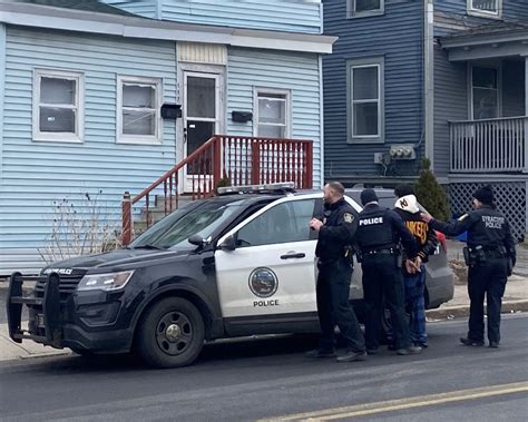 Man Surrenders After 2 Hour Standoff With Syracuse Police Investigating