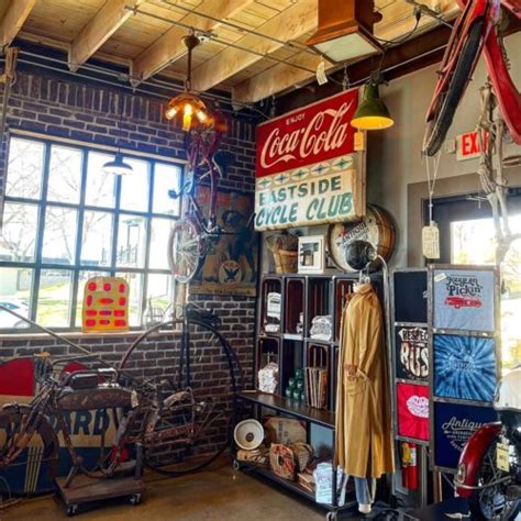 Antique Archaeology — American Pickers Leclaire Iowa
