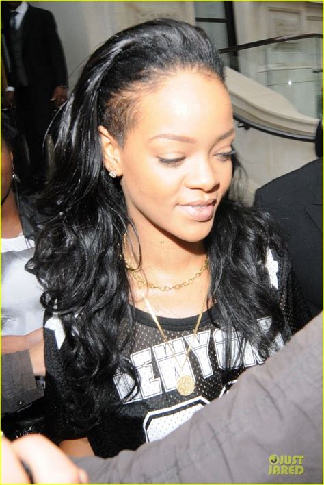 Proud To Show Off Her Forehead Beauty Rihanna Rih