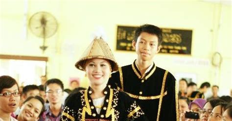 Hukum waris islam digunakan untuk menentukan bagaimana pembagian warisan ketika meninggal. Kajian Tempatan Tahun 5: Warisan Budaya Masyarakat Malaysia