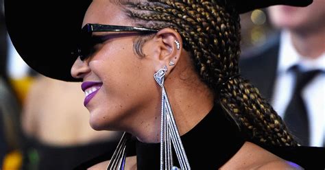 Celebrities With Multiple Ear Piercings Trend