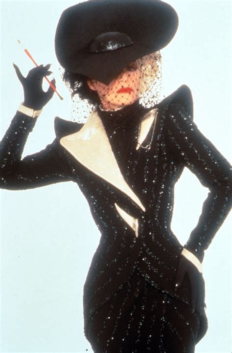 Glenn close fatal attraction pictures. Glenn Close as Cruella de Vil | Cruella de Vil - costume ...