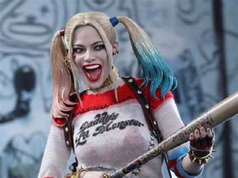 It looks like the joker & harley quinn movie, along with the dceu solo joker project, aren't happening anymore. Margot Robbie: Harley Quinn movie in the works | English ...