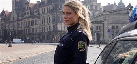 10 Female Police Officers From Around The World Wed Love To Get