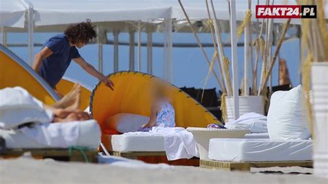 Żona kompozytora, agata, opalała się w bikini. Piotr Rubik z rodziną na wakacjach - YouTube