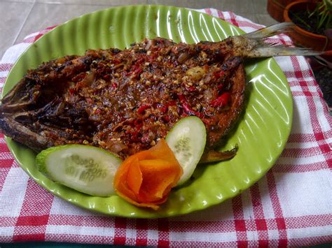 Assalamualaikum bunda sebulmnya saya ucapkan kasih sudah mampir di channel fitria cooking pecak ikan khas betawi ini rasanya pedas dan segar, dan ada aroma. nekat masak: pecak bandeng bumbu bakar | Makanan, Resep ...