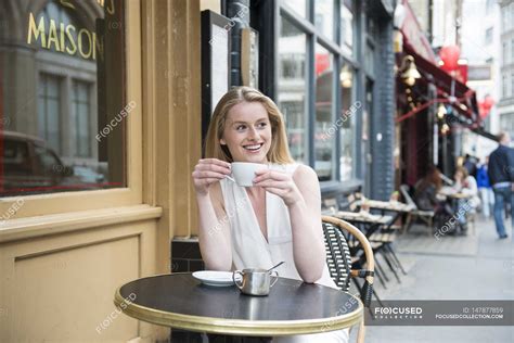 Woman Sitting Outside Cafe — Place England Stock Photo 147877859