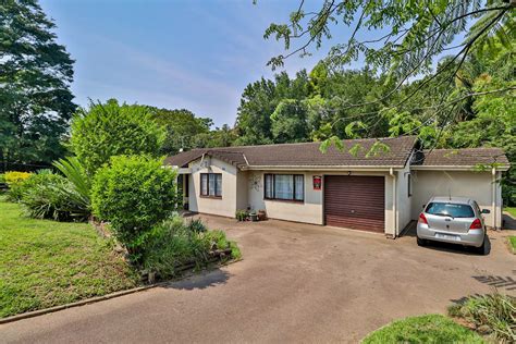 3 Bedroom House For Sale in Manors | RE/MAX™ of Southern Africa