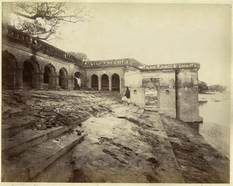 It has an area of over 1,200 km²(a 5th largest city in india) and had a population of around 6.1 million in the 2008 census. Massacre Ghat or Sati Chaura Ghat Cawnpore (Kanpur ...