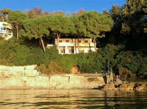 Immostreet.ch hat 1000 angebote und hilft ihnen das beste angebot in und umgebung zu finden. la villa vista dal mare | Haus mieten, Italien urlaub, Villa