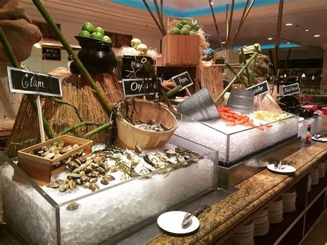 Enjoy our sumptuous hotel buffet dinner at serena brasserie located in intercontinental kuala lumpur (kl). 8 1-For-1 Weekday Hotel Lunch Buffets From $19++ Per ...