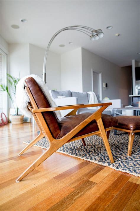 Home tour – inspirational living rooms – this leather MCM chair makes a