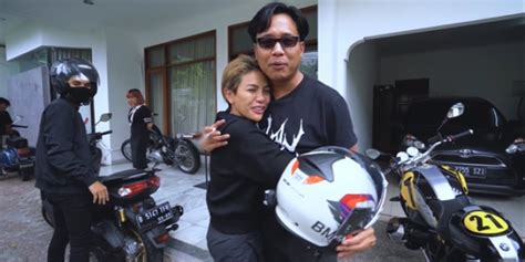 11,812 likes · 161 talking about this. Suruh Itung Tato di Badan Nikita Mirzani, Gofar Hilman ...