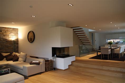 Kleines wohn esszimmer einrichten 22 moderne ideen. Einfamilienhaus F | Haus wohnzimmer, Offener wohnbereich ...
