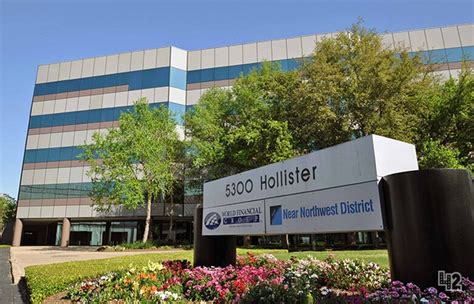 Hollister Corporate Office Headquarters Phone Number And Address