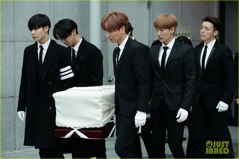 Photo Jonghyun Funeral Attended By His Shinee Bandmates Photo Just Jared