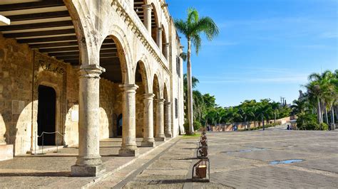Dominican republic travel information, news, business guide, real estate, vacation planner, history, economic indicators, directories, image galleries. Santo Domingo: la capital de República Dominicana