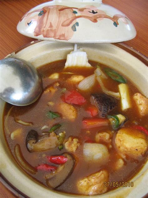 Buku wisata kuliner makanan daerah khas. DAPUR IKOBANA: Wisata Kuliner Pulau Bangka