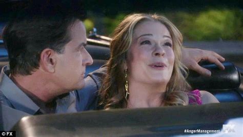 Leann Rimes Makes A Very Sexy Cameo In Anger Management As She Seduces Charlie Sheen In A