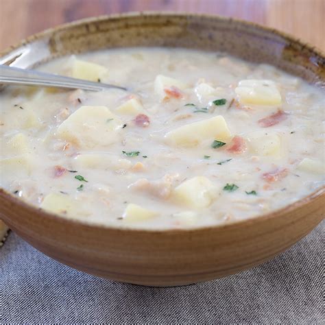 Clam chowder offers several nutrients, although the actual nutritional profile varies from manufacturer to manufacturer, and across the various styles. Low-Fat New England Clam Chowder