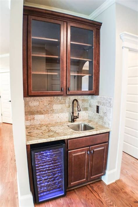 Kitchen tile countertop average costs. Granite Kitchen Countertop Installation | Installing ...
