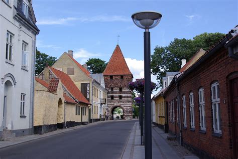 Locate stege hotels on a map based on popularity, price, or availability, and see tripadvisor reviews, photos, and deals. Online-Hafenhandbuch Dänemark: Hafen Stege auf der Insel Møn