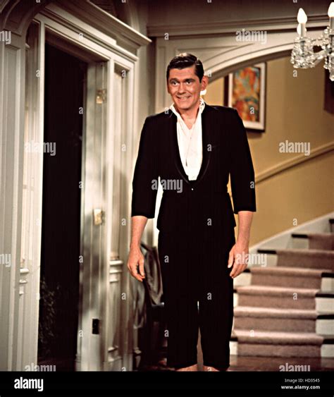 Bewitched Dick York In A Suit That Is Too Small 1964 1969 Stock