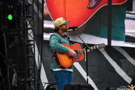 [Photo Story] Luke Combs Lights Up 80,000-Person Beaver Stadium Crowd
