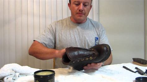 Also come with better oxidation stability, which in turn prevents the formation of any deposits. Obenauf's Heavy Duty LP vs Huberd's Shoe Grease - YouTube
