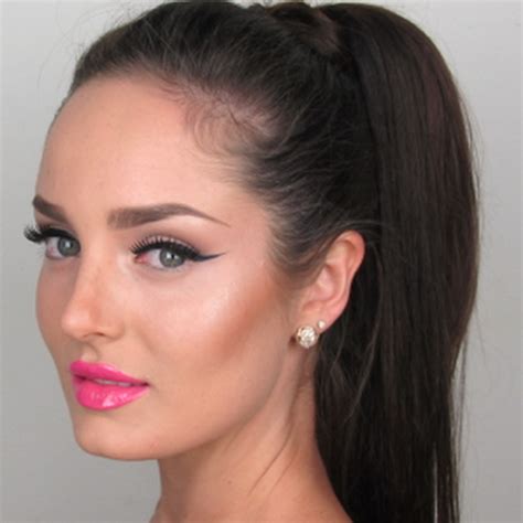 YouTube Beauty Guru Income How Much Money Does Chloe Morello Make On