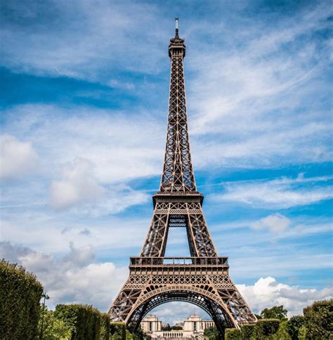 La Torre Eiffel Cambia De Color Dejará El Marrón Y Será Pintada De