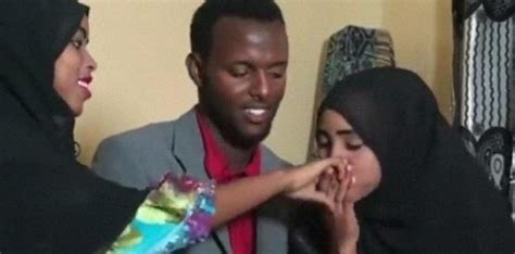صومالي يتزوج امرأتين برضاهما في يوم واحد فيديو السبيل