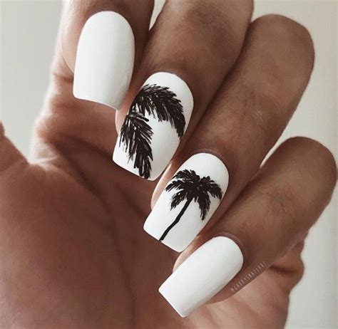 Haciendo combinaciones de color con nuestros esmaltes de uñas, podemos conseguir unos preciosos degradados. Uñas Marineras Azules : Unas Azules Decoradas 20 Ideas Del ...