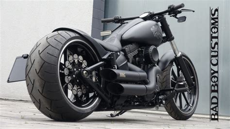 Should i continue and have it painted to match or go back to stock. Harley Davidson „Breakout black matt 280" Custombike - Bad ...