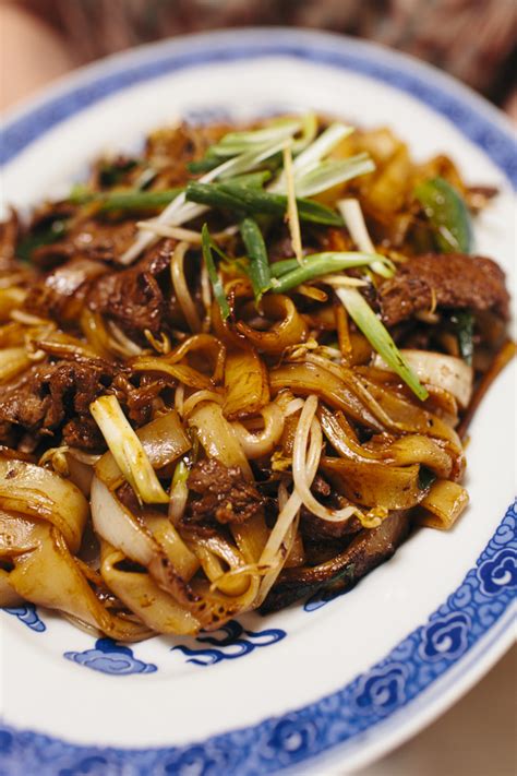 You can serve beef stir fry with broccoli, noodles or rice. Stir Fried Beef Rice Noodle | Who does the dishes