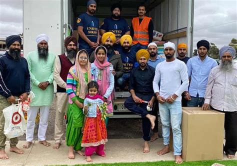If You Want Anything Done Get The Sikhs Community Wins Admirers For