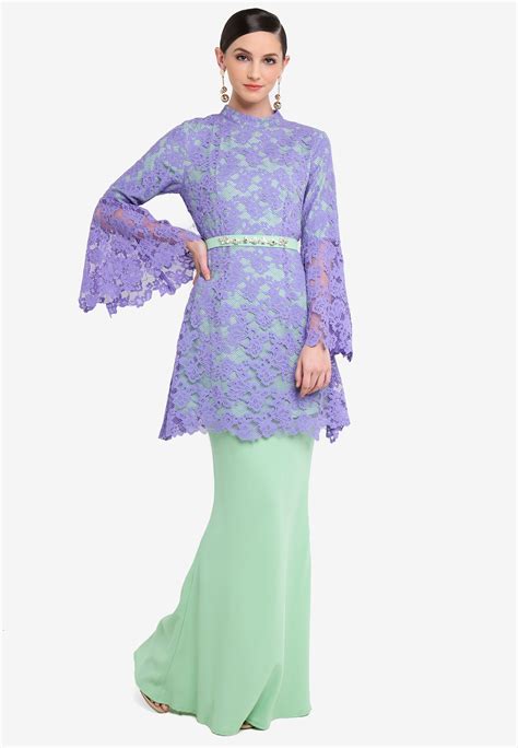 Syafiqahhashimxoxo baju raya 2019 from jakel 10 05 2020 baju kurung has to be like baju kurung of course where it is well covered and appropriate for ladies 27 trend design baju raya 2020 lelaki dan wanita terkini fesyenmoden com baju raya sedondon 2020 merupakan salah satu produk yang. Pin on Baju Raya 2019 by EMEL